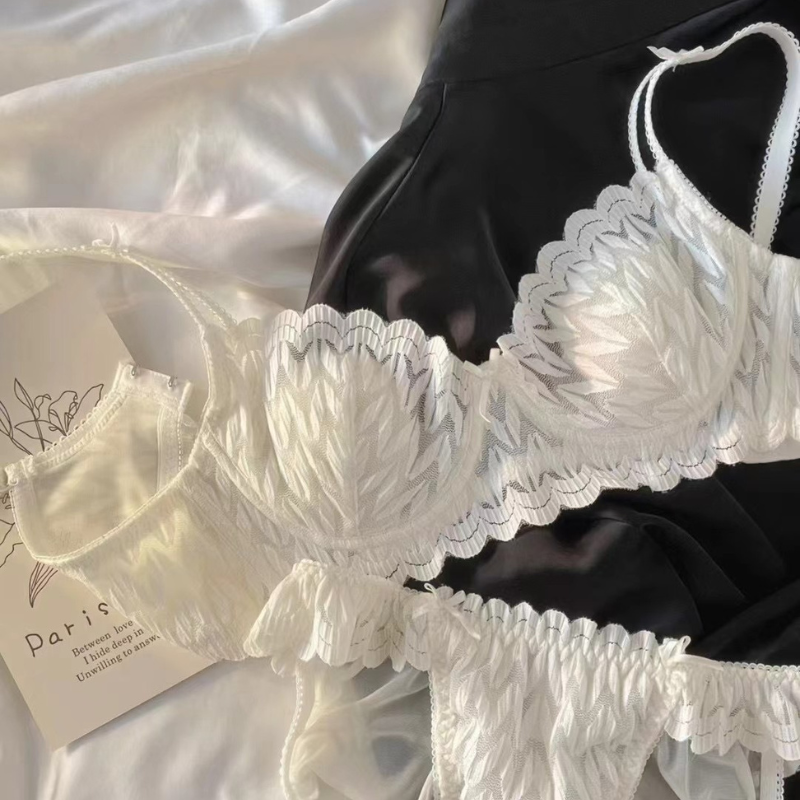 Slim Fit French Lace Support Bra