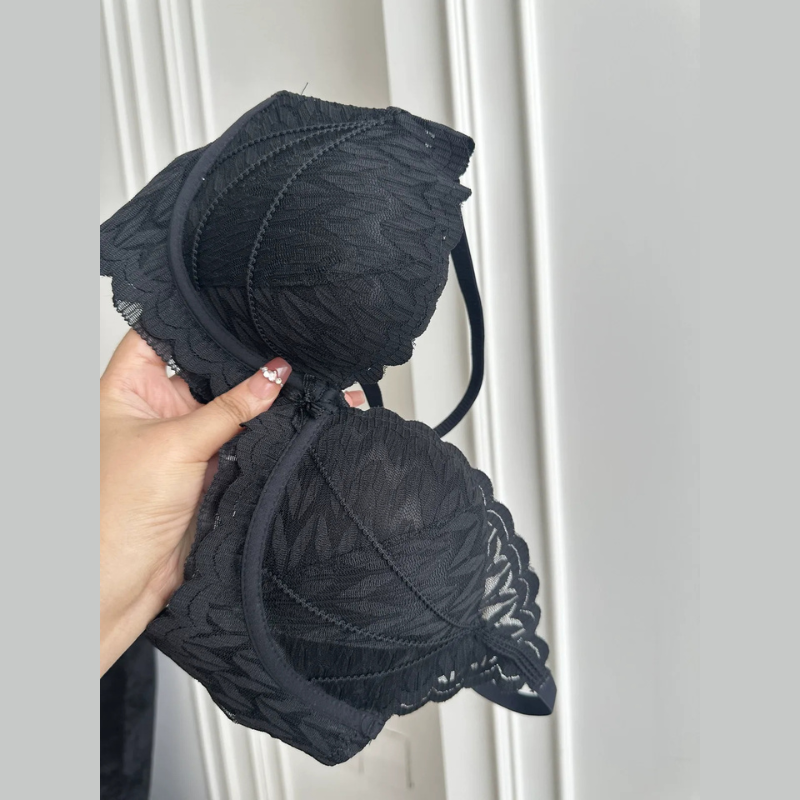 Slim Fit French Lace Support Bra